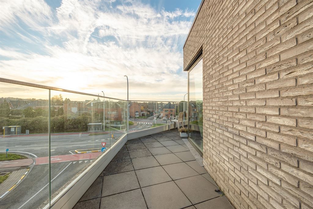 Recent en lichtrijk appartement met ruim terras! foto 18