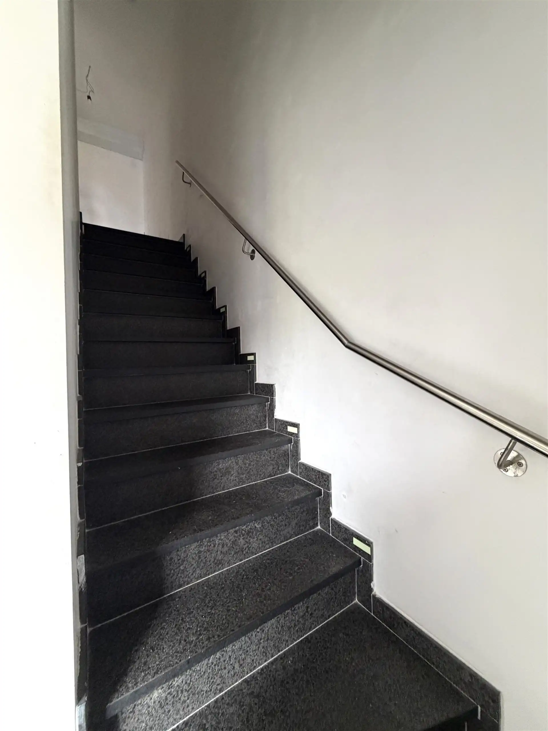 Zeer ruim duplex-appartement met 2 slaapkamers nabij verschillende invalswegen en centrum Dendermonde foto 7