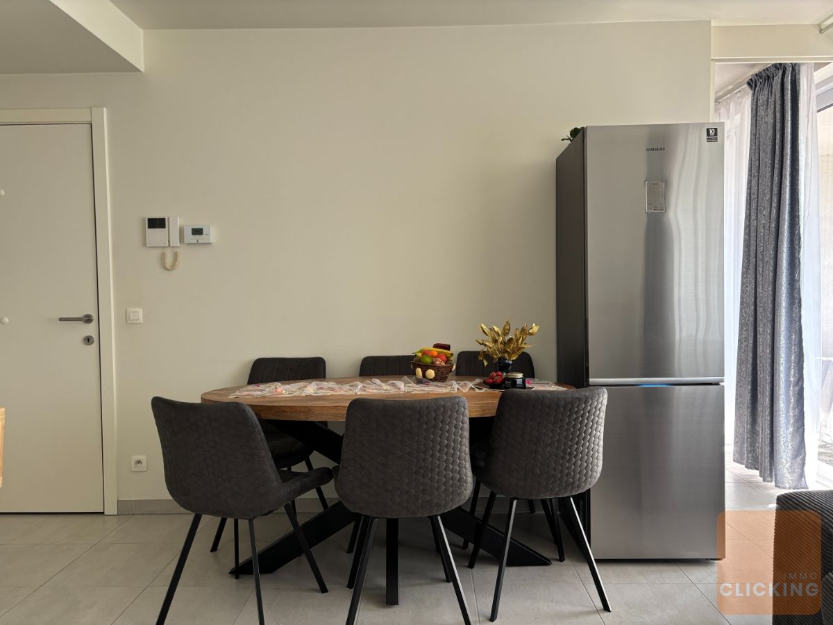 1 SLAAPKAMER appartement met terras en staanplaats in garage foto 2