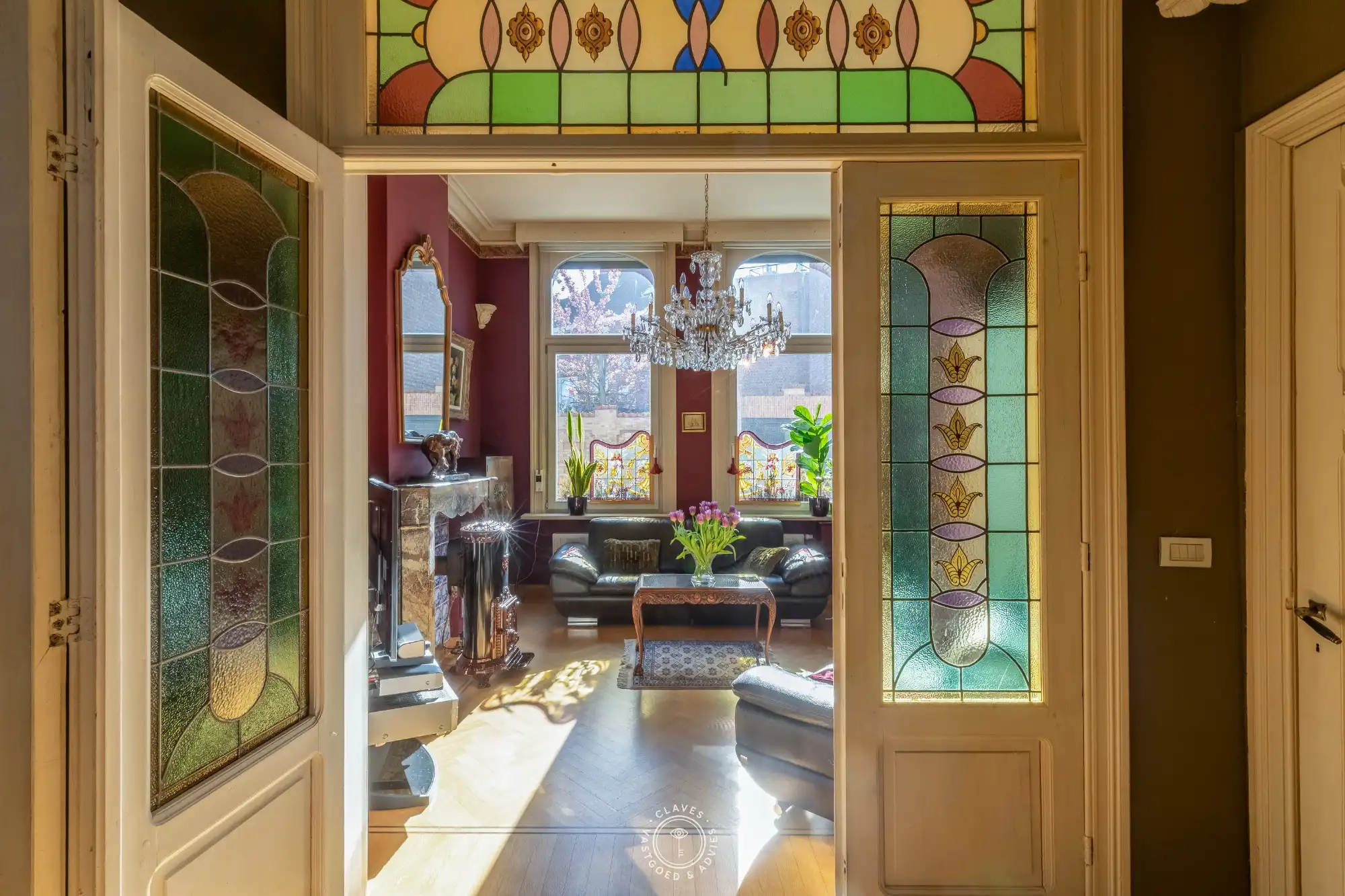 Prachtig gerenoveerd herenhuis met authentieke charme en apart bijgebouw foto 5