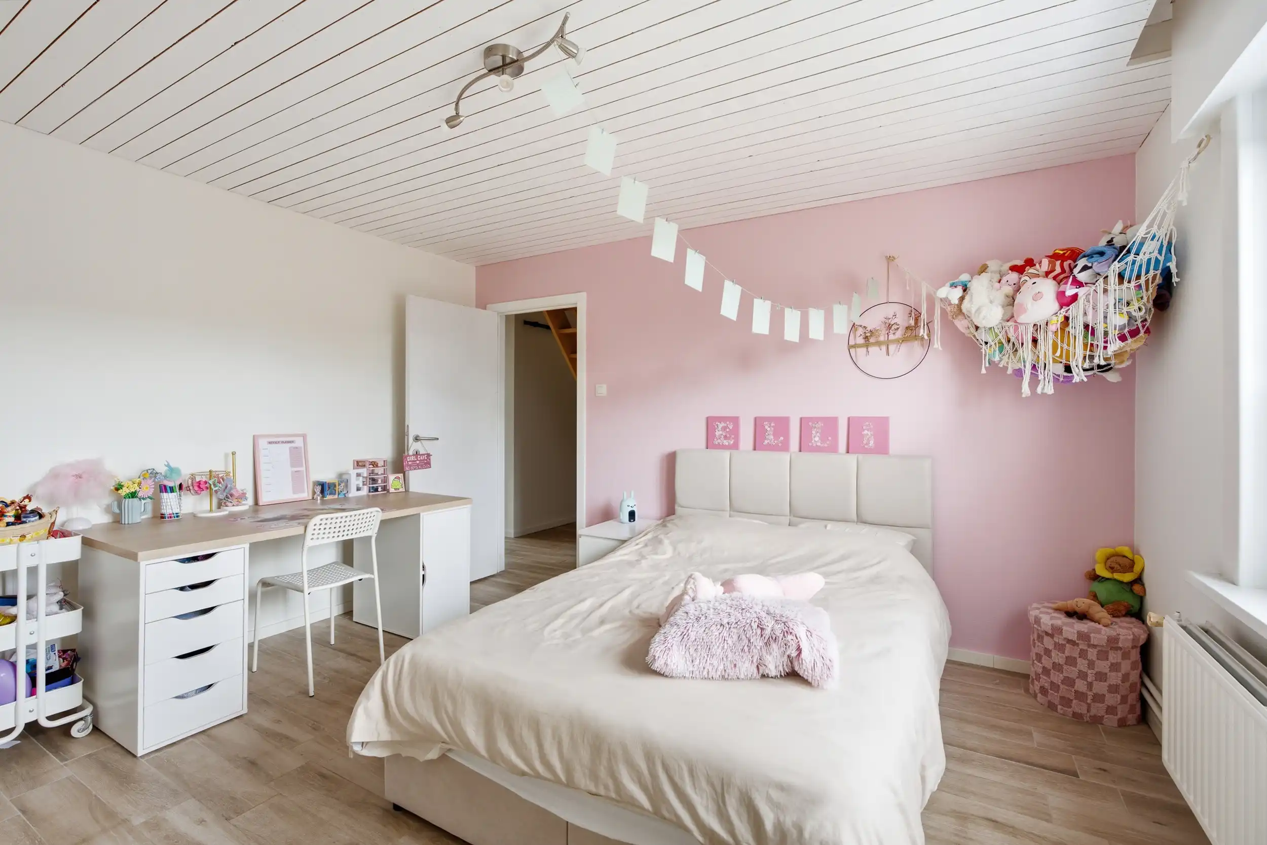 Verrassend ruime gezinswoning (5 slpk) met ruime tuin foto 15