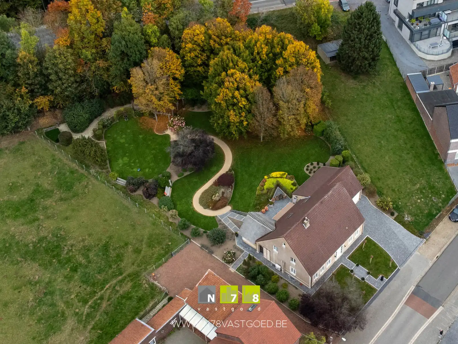 VRIJSTAANDE WONING MET EEN PRACHTIGE BUITENBELEVING foto 45