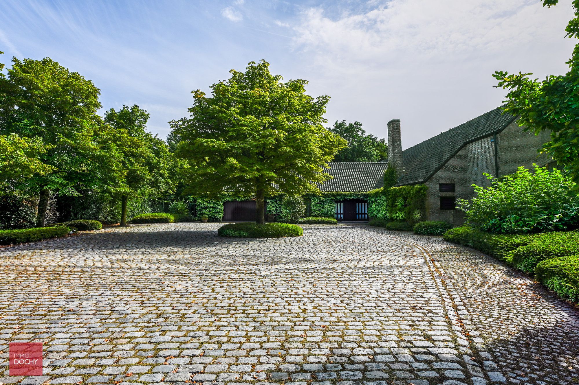 Ruim landhuis in prachtig domein van ca. 2ha foto 5