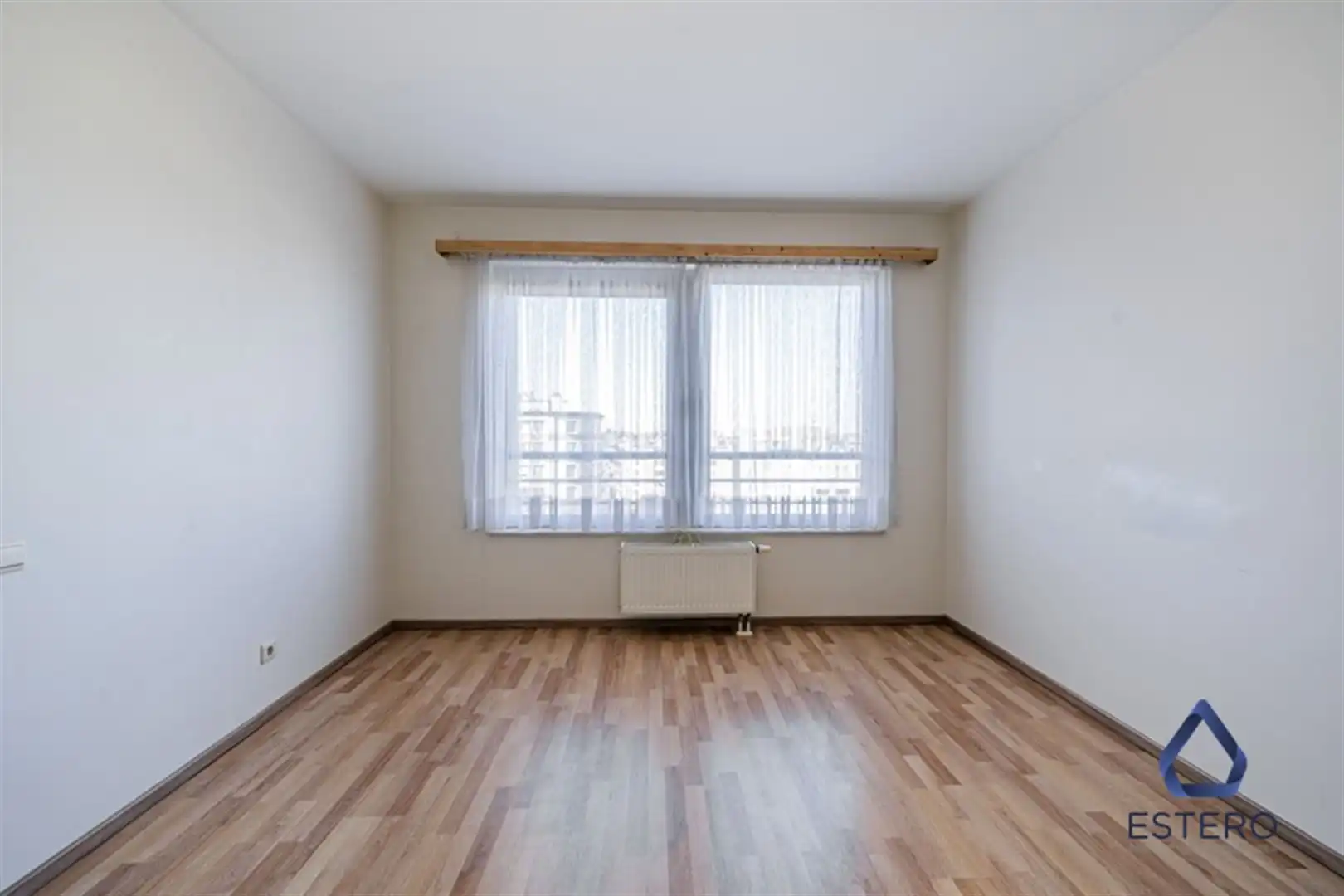 Ruim 2-slpkappartement met terras en uitzicht op de stad foto 8