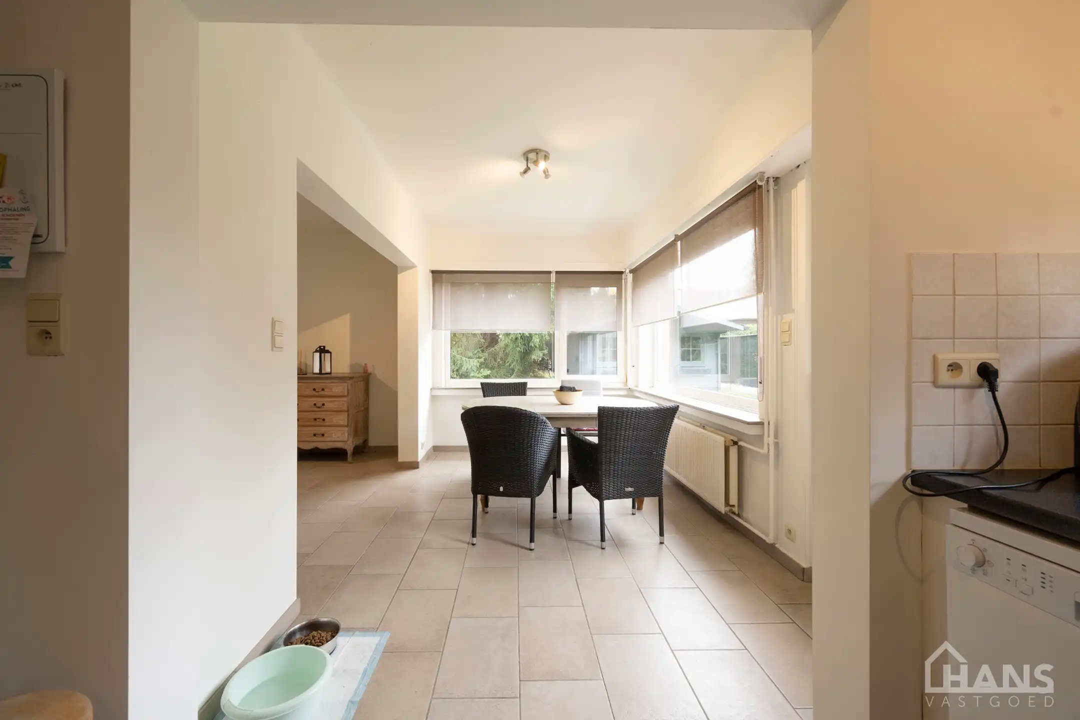 Vrijstaande woning met inpandige garage. foto 6