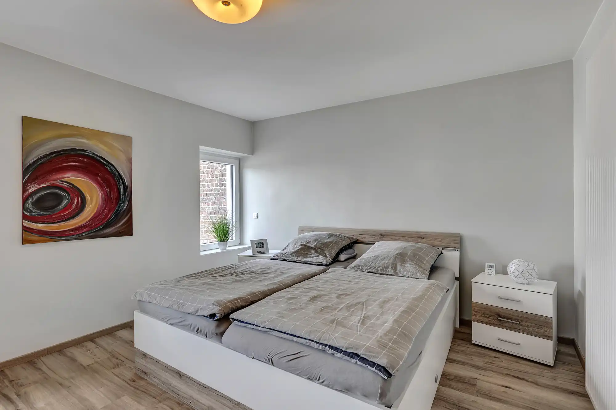 Compleet gerenoveerde woning met terras te Roosdaal foto 11