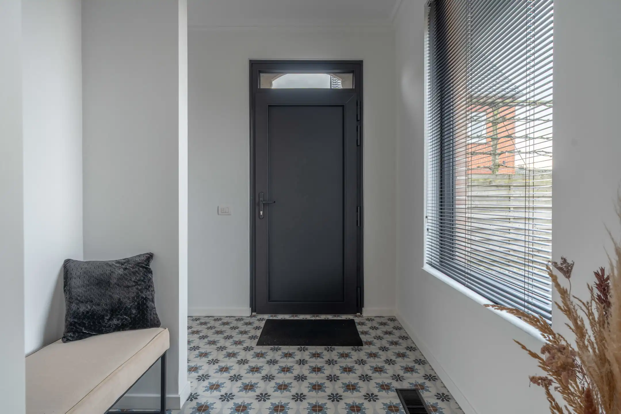 Op te frissen woning met 3-4 slpk op toplocatie te Arendonk foto 15