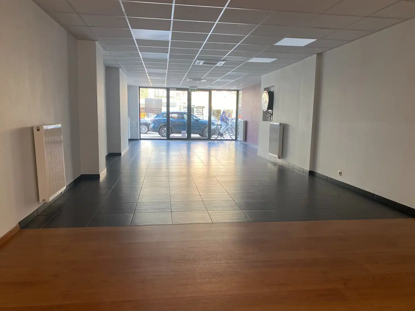 Mooi ruim winkelpand in centrum Eeklo foto 3