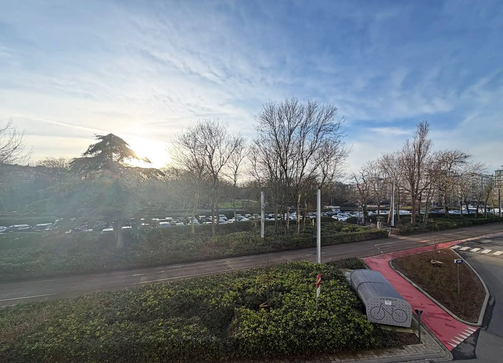 Lichtrijk appartement met 2 ruime slaapkamers EN GARAGEBOX en zicht op het park foto 4