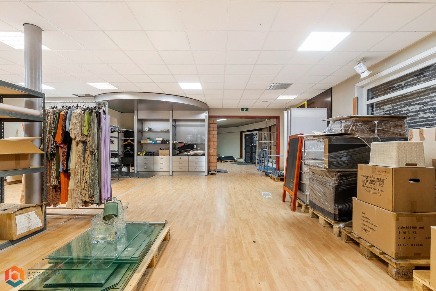 Handelspand op toplocatie met grote visibiliteit en veelzijdige mogelijkheden (1030m2) foto 23