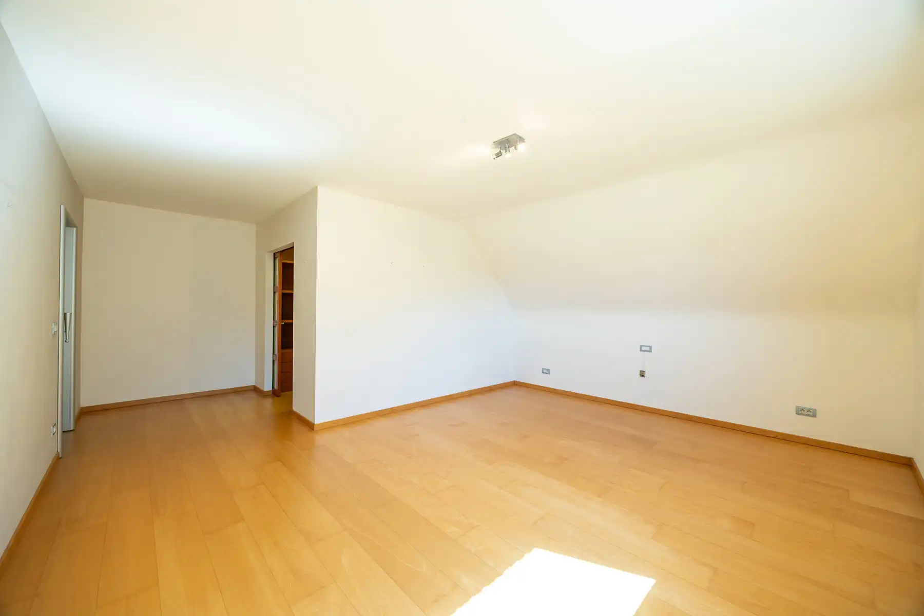 Energiezuinige vrijstaande woning met uitzonderlijke volumes foto 13