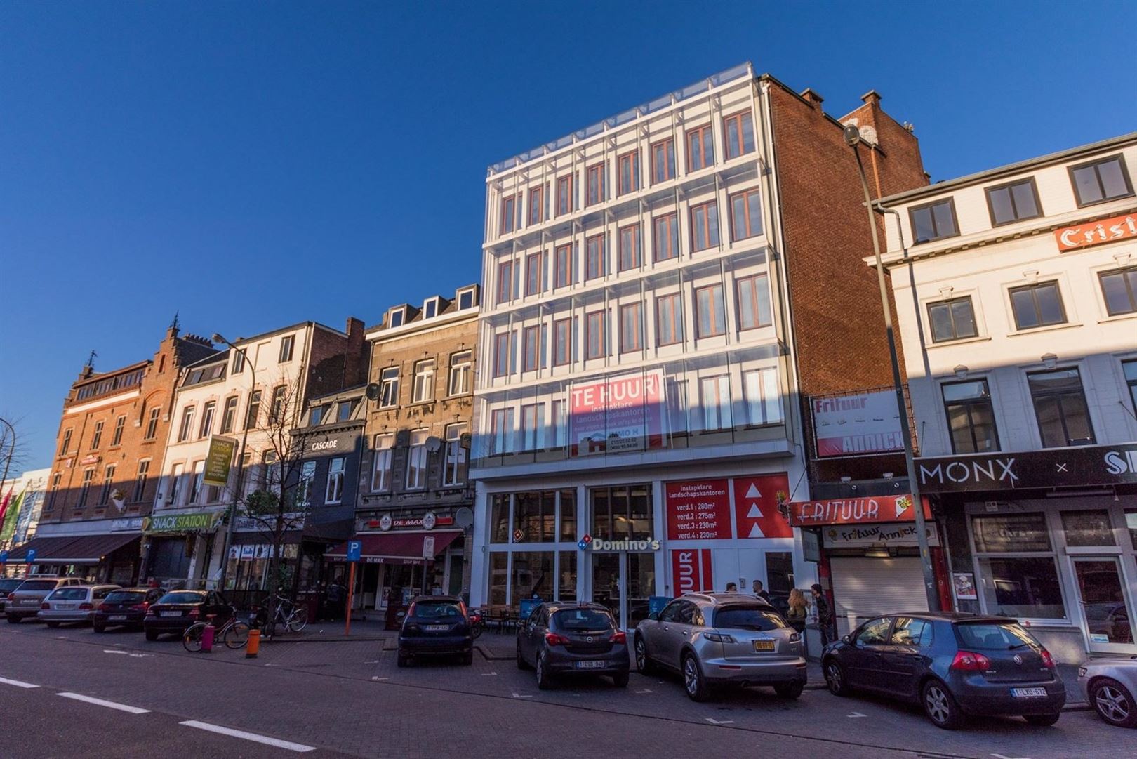 Kantorencomplex vlakbij station Hasselt te huur foto {{pictureIndex}}