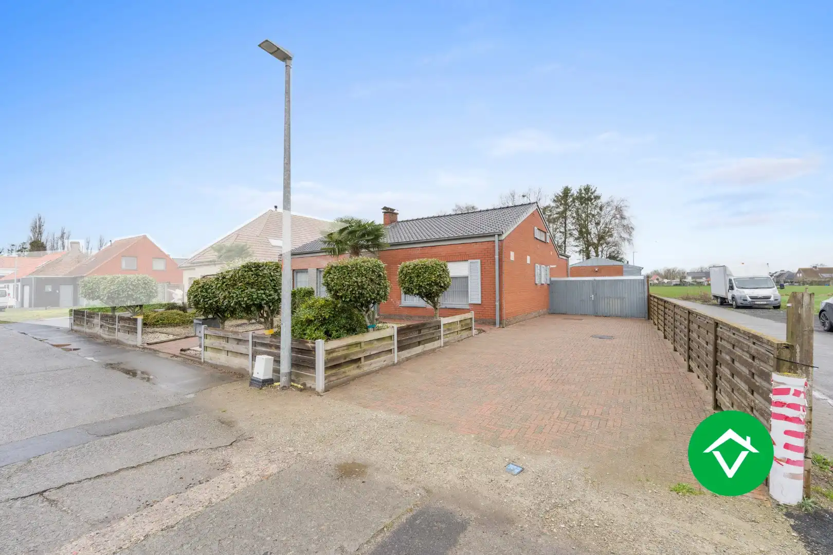 Alleenstaande woning met garage te Koekelare foto 3