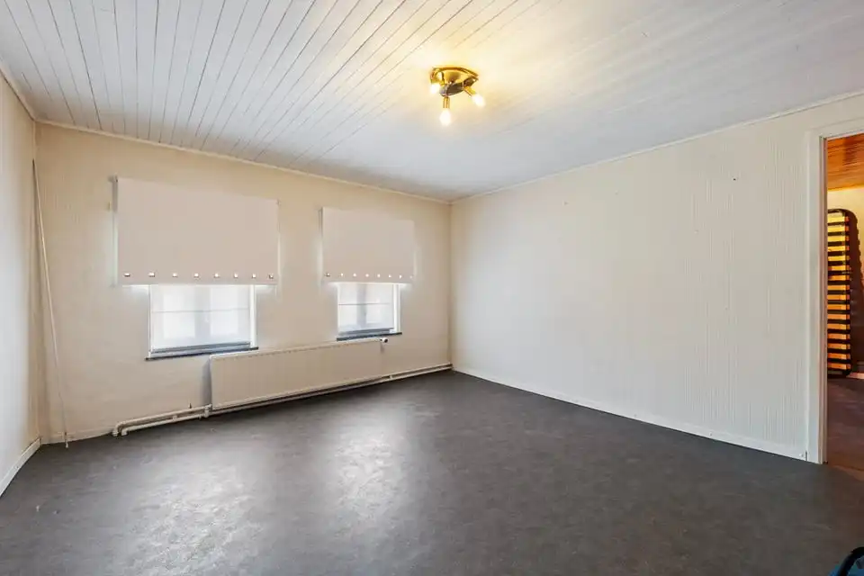 CHARMANTE WONING MET 3 SLKS EN EEN PRACHTIGE TUIN MET TAL VAN MOGELIJKHEDEN foto 28