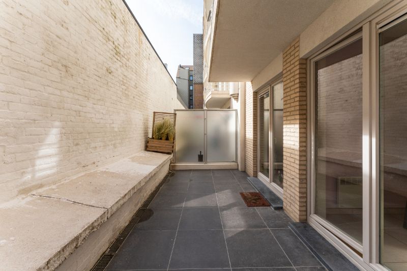 APPARTEMENT OP DE ZEEDIJK IN RECENT GEBOUW foto 13