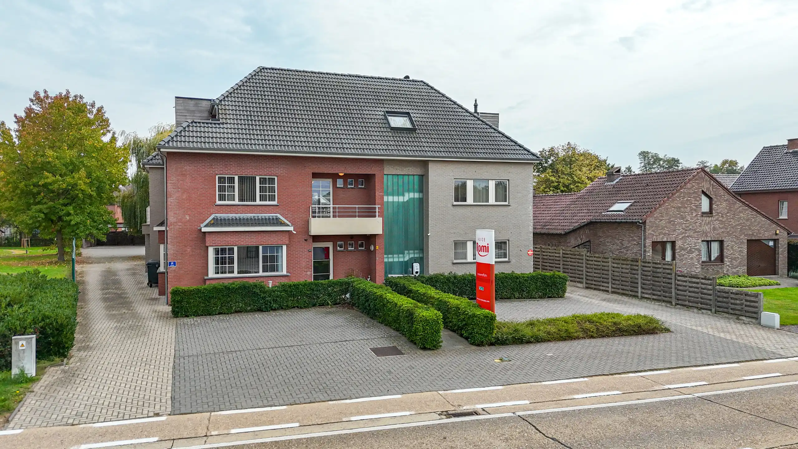 Veelzijdig investeringspand met 10 kamers, lift en kelder! foto 95