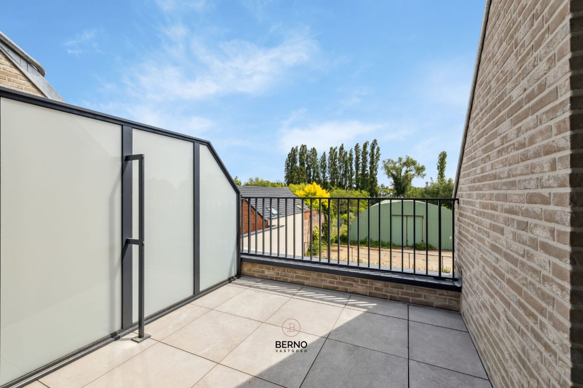 Ruim nieuwbouwappartement (6% BTW) met zonnig terras foto 5