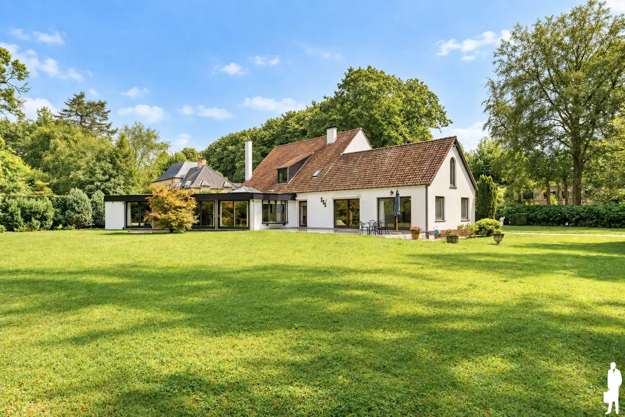 Verrassend ruime villa op prachtig perceel van ca. 4.175 m² foto 37