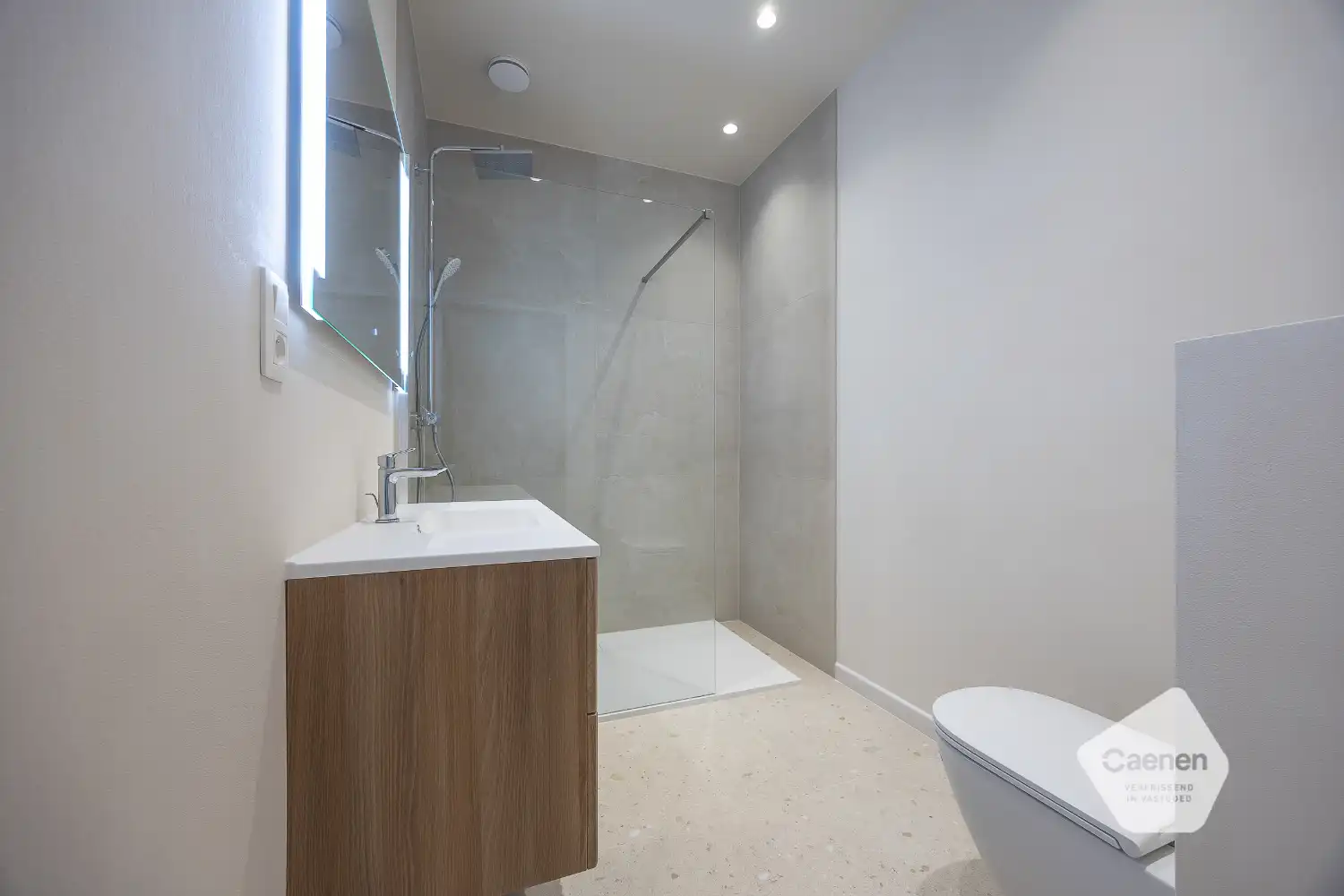 Gerenoveerd appartement te Mariakerke foto 10