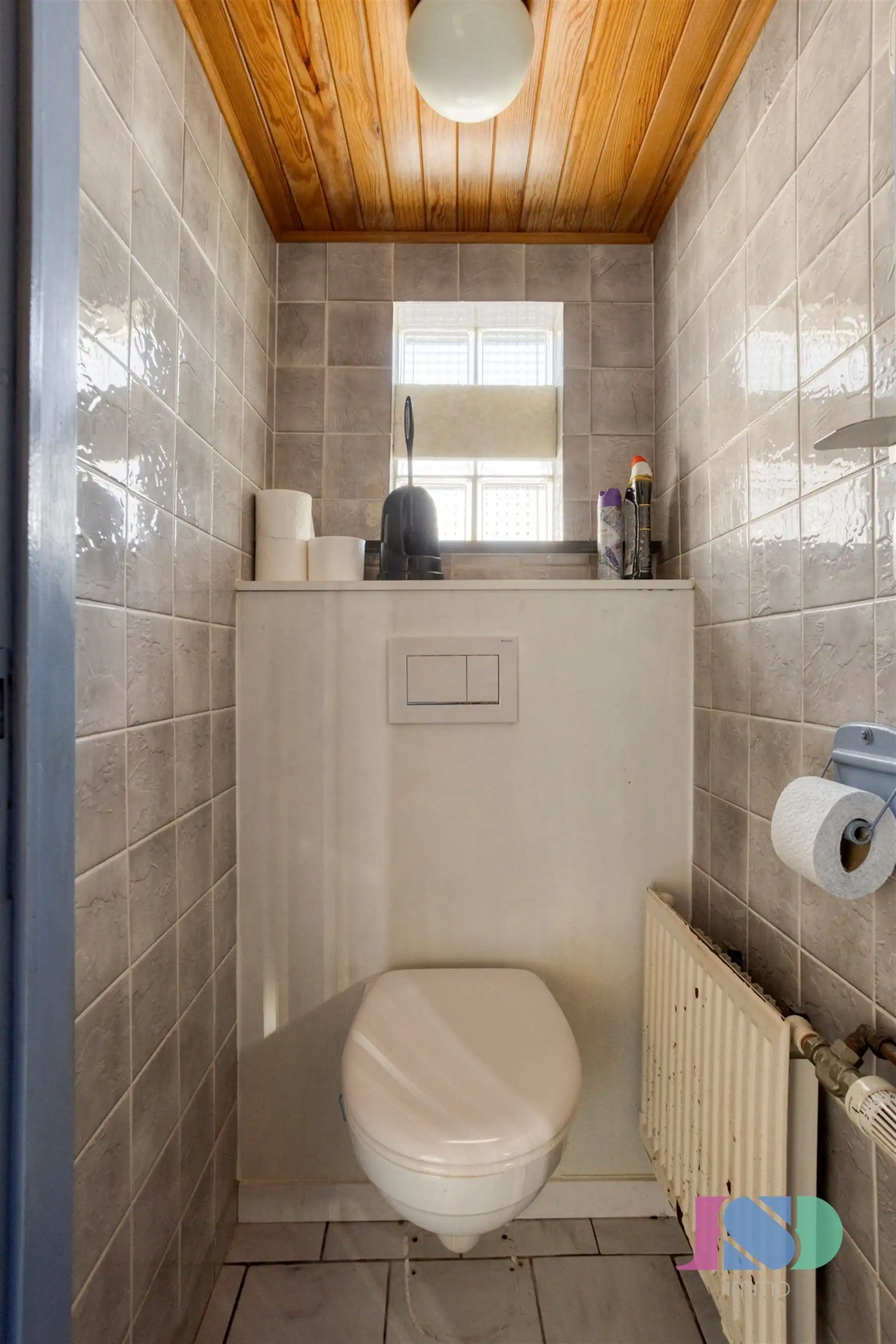Te renoveren woning met potentieel foto 12