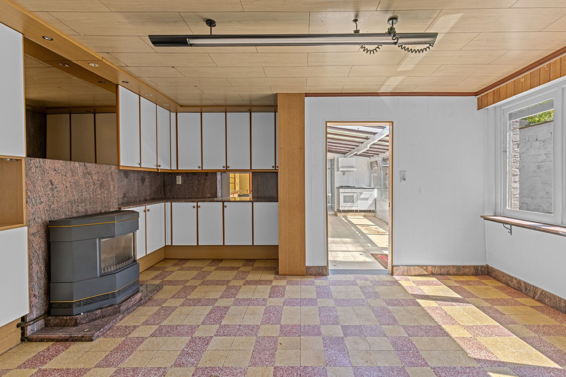 Te renoveren woning met magazijn centrum Heusden foto 6