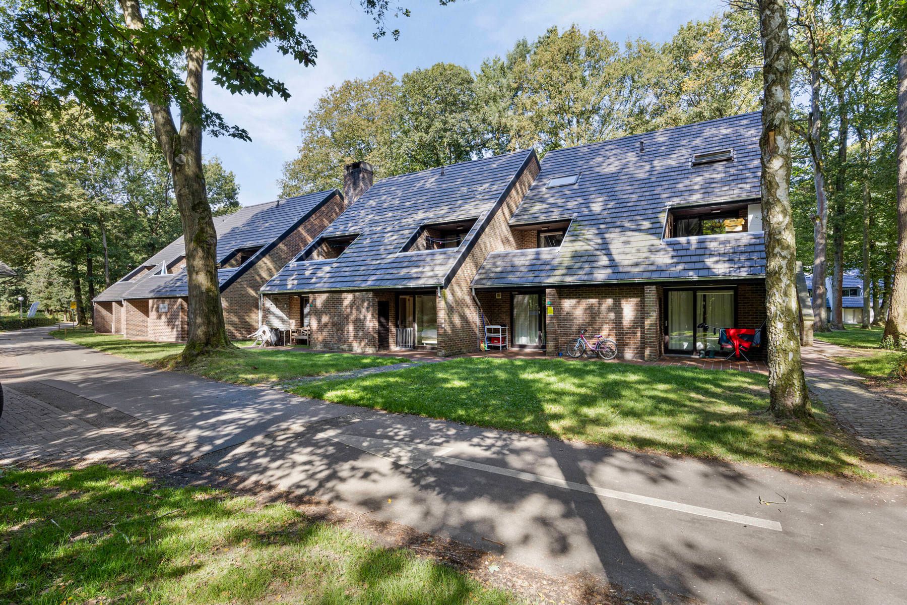 Knappe duplex met 2 slpks gelegen op domein Hengelhoef! foto 6