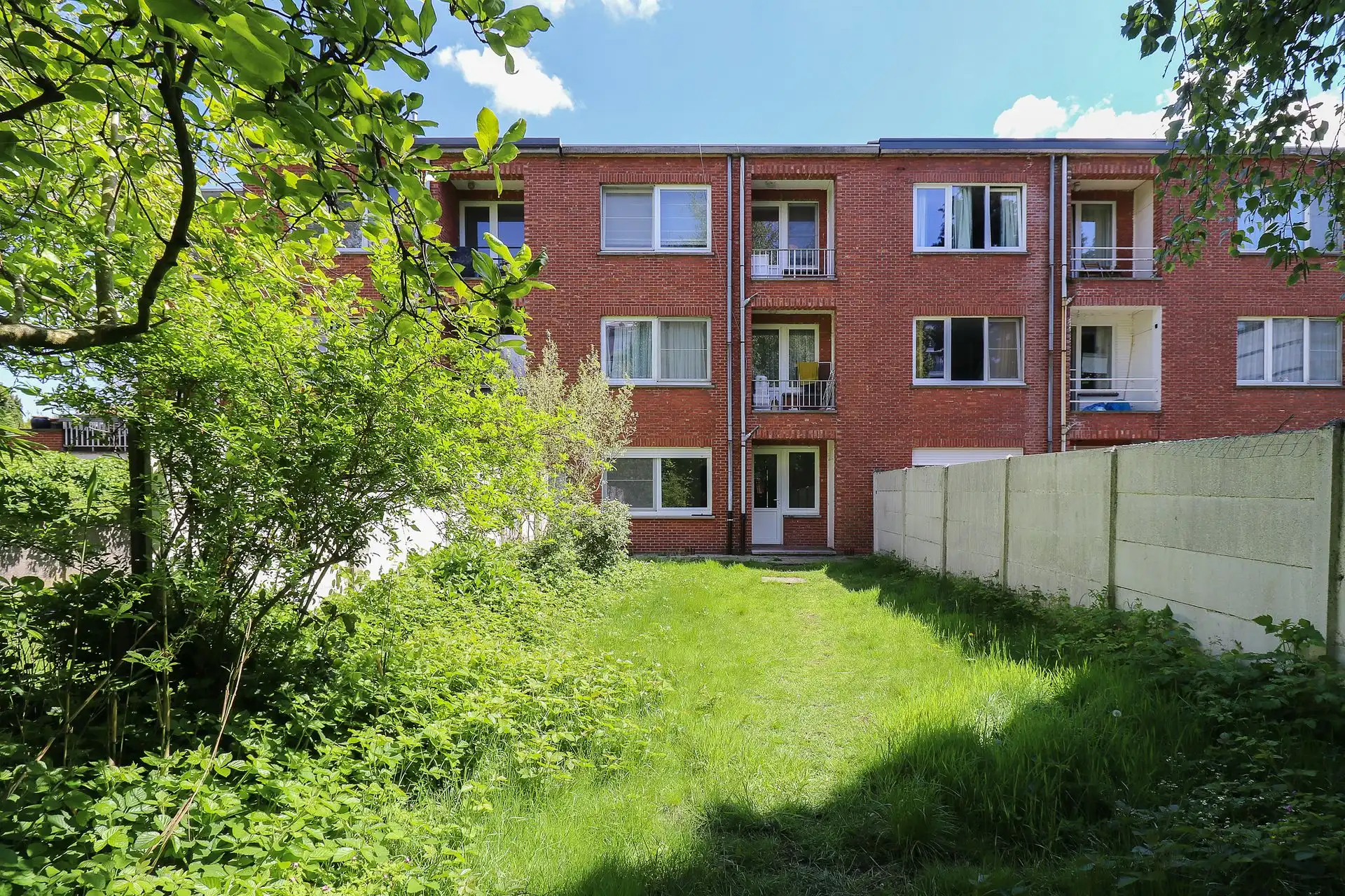 Instapklaar appartement met grote tuin in Berchem foto 10