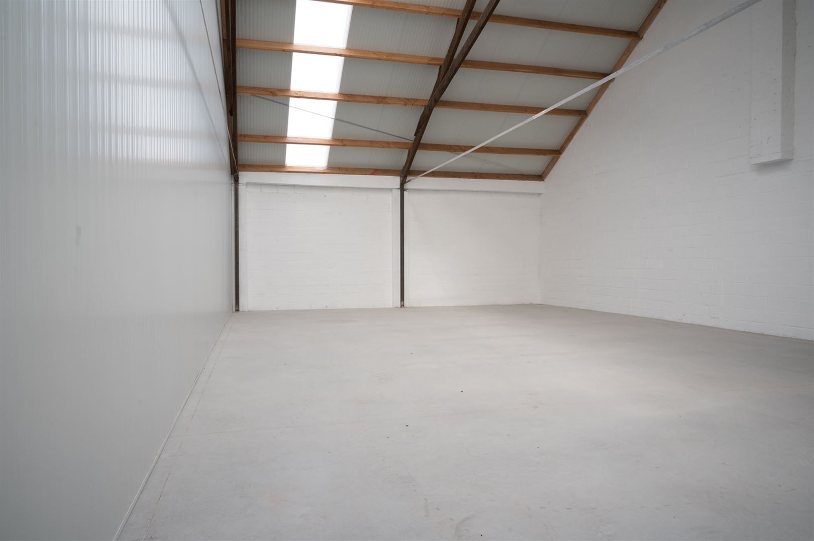 Loods 165m²voor opslag foto 8