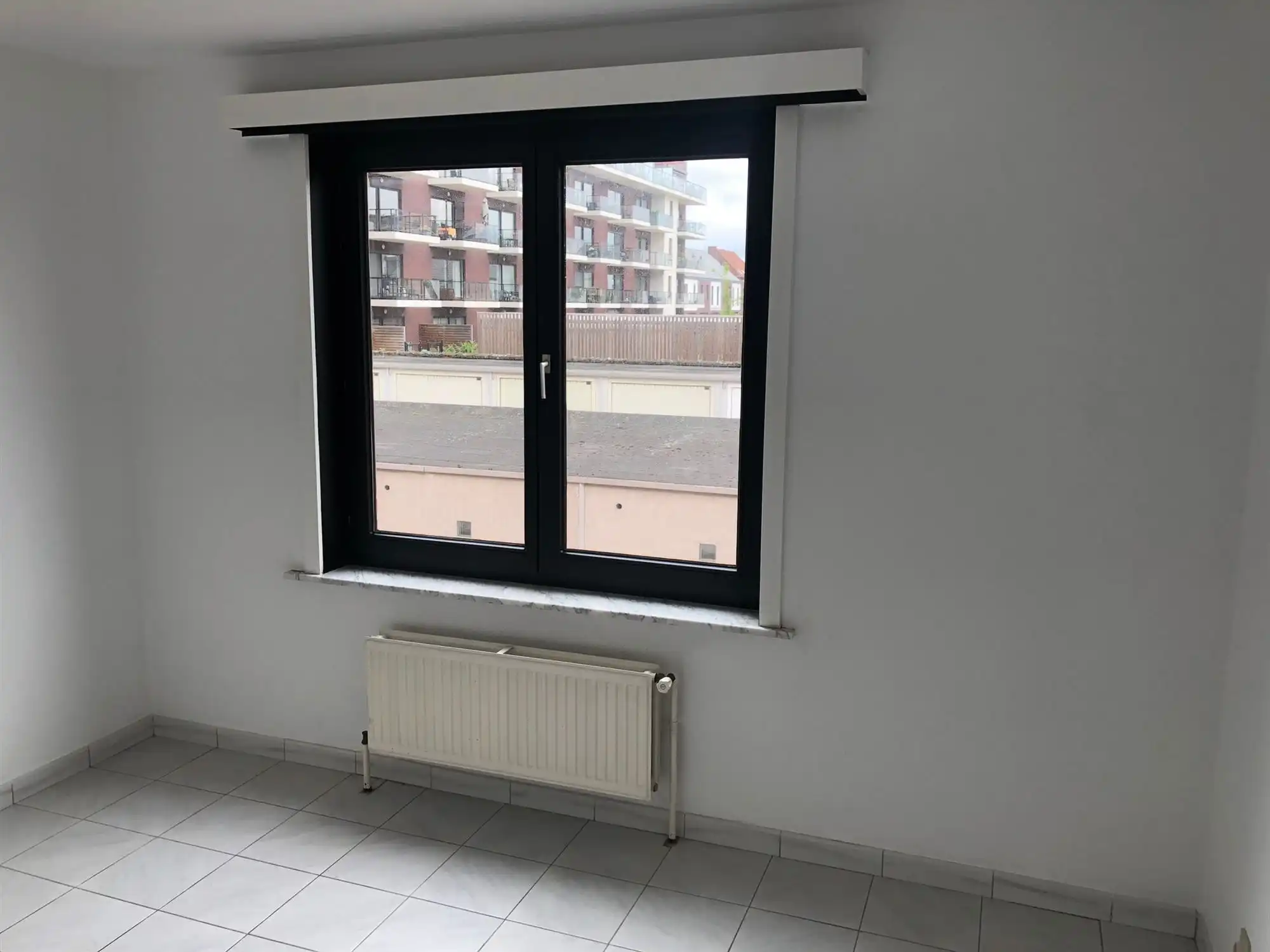 Modern appartement aan stadsrand foto 6