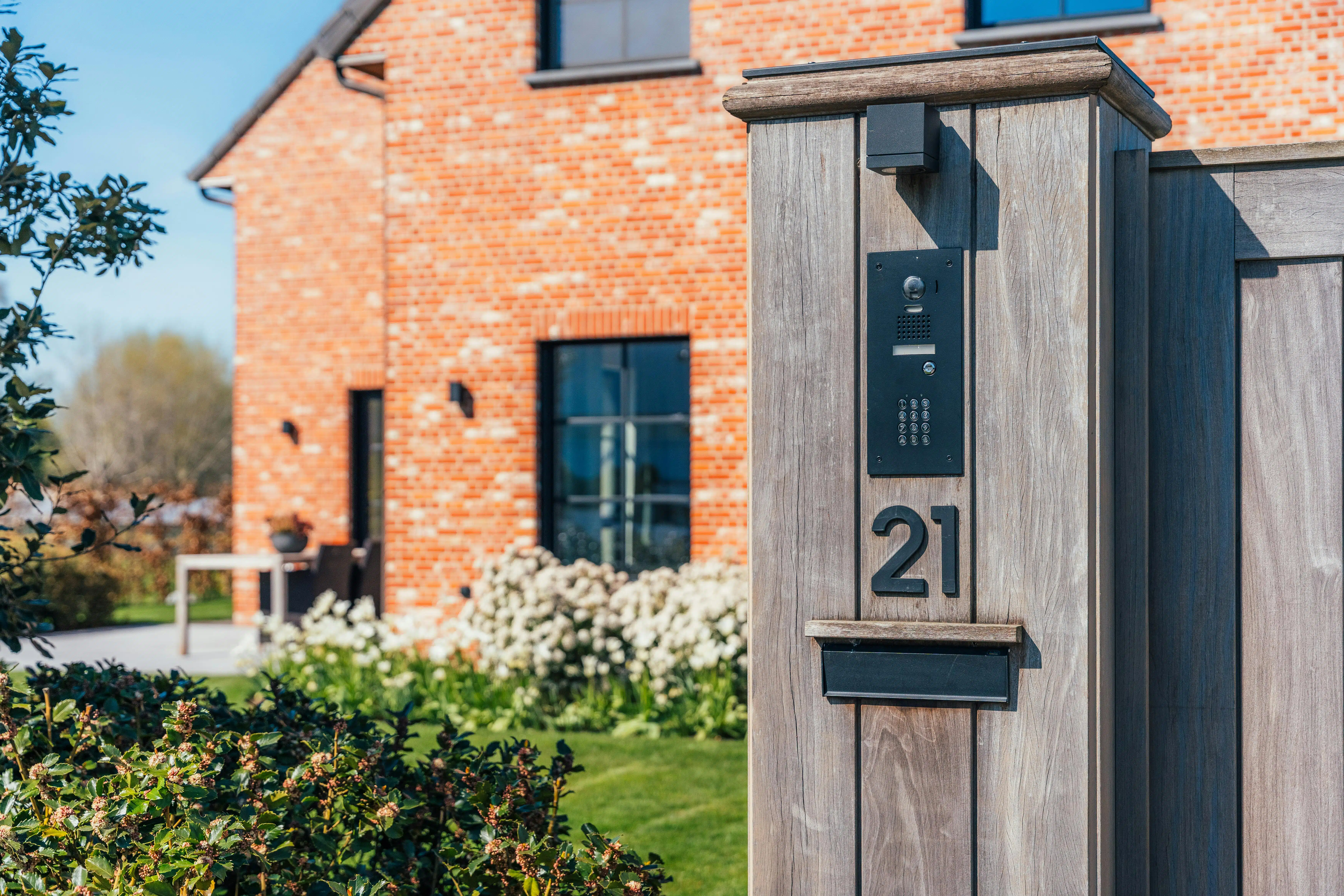 Exclusief Wonen: moderne, landelijke villa met mooi uitzicht foto 3