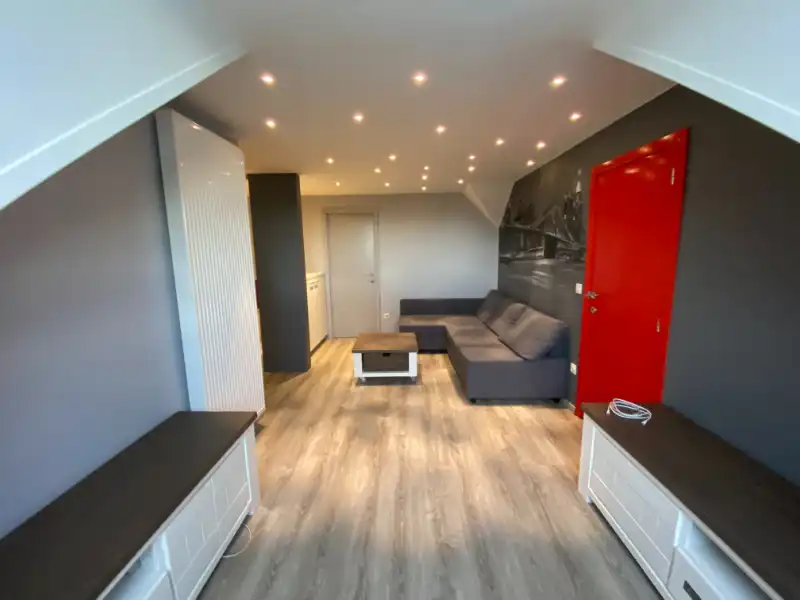 Ruime bemeubelde studio met autostaanplaats, GEEN DOMICILIE MOGELIJK foto 4