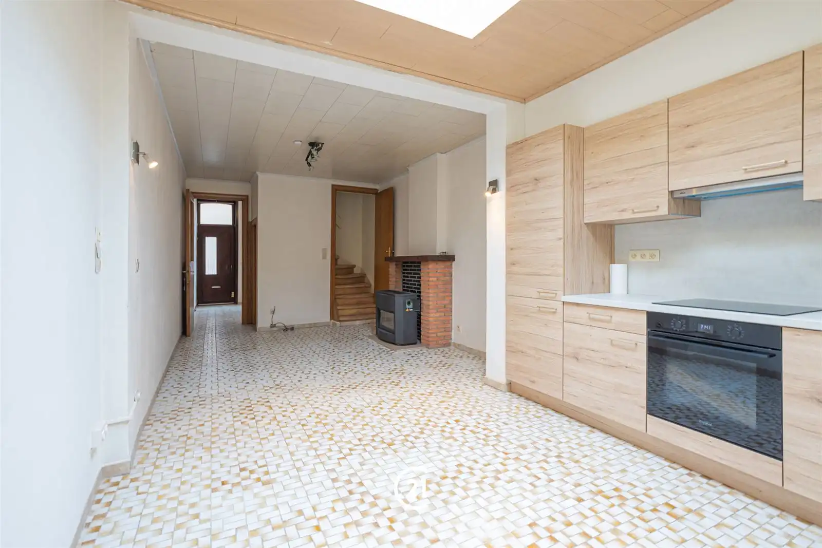 Instapklare woning in het centrum van Zottegem! foto 7