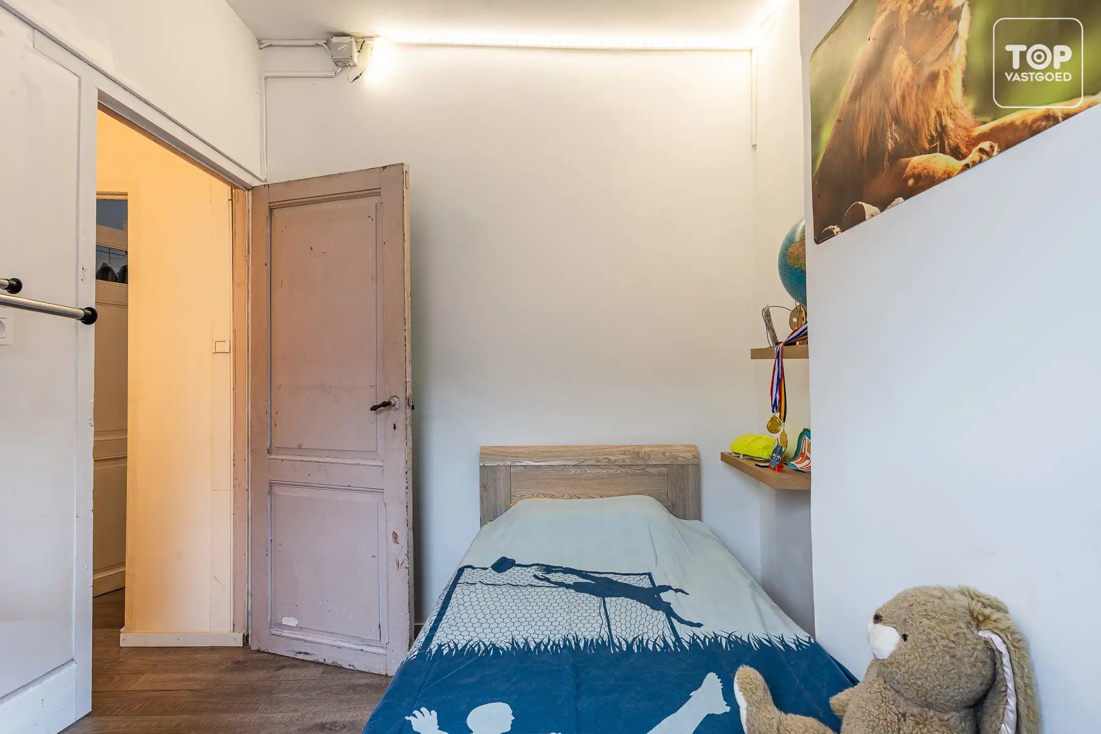 Centraal gelegen, gerenoveerde ééngezinswoning met 3 slaapkamers.  foto 15