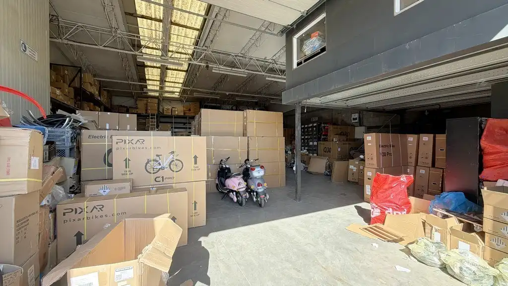 Magazijnunit te huur aan de haven van Antwerpen foto 2