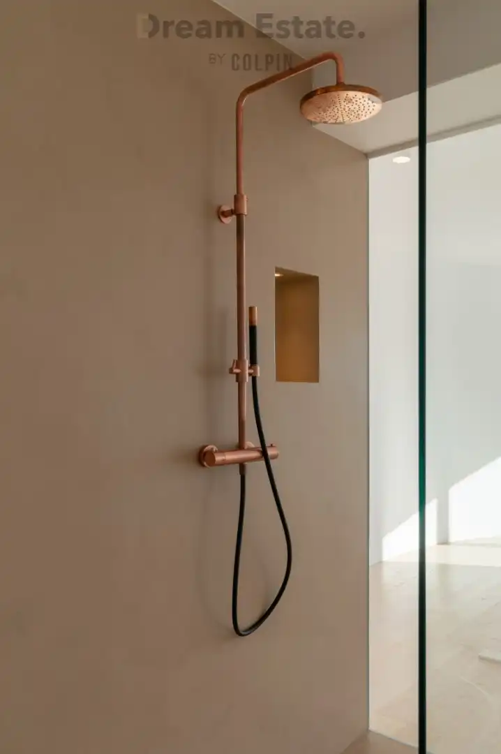 Eerste lijns villa foto 12