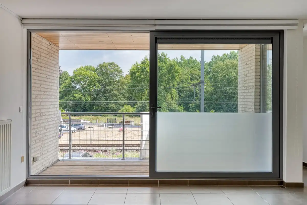 Instapklaar appartement met 2 slaapkamers en royale terrassen te Hoeselt foto 6