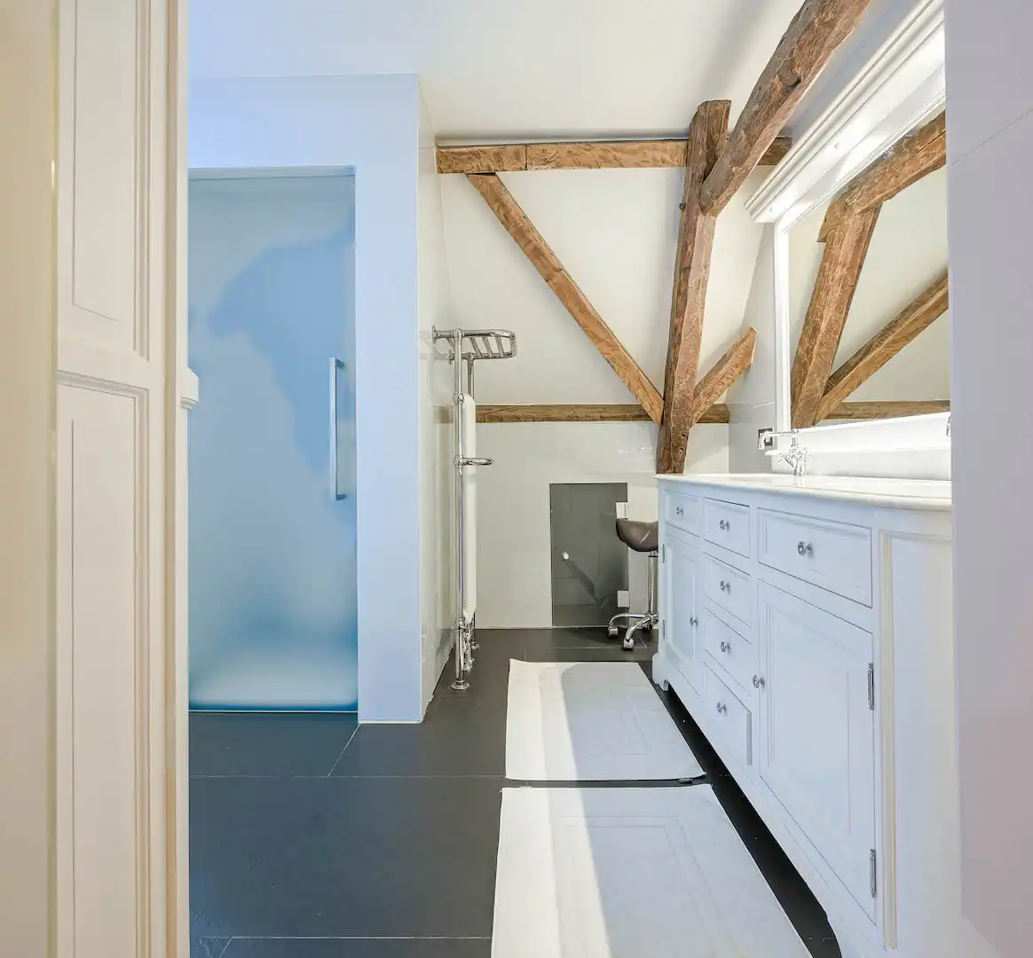 De Rozeblomme, 16e eeuwse abdijhoeve met vergunning voor luxueuse B & B in bijgebouw, circa 2,5 ha foto 23