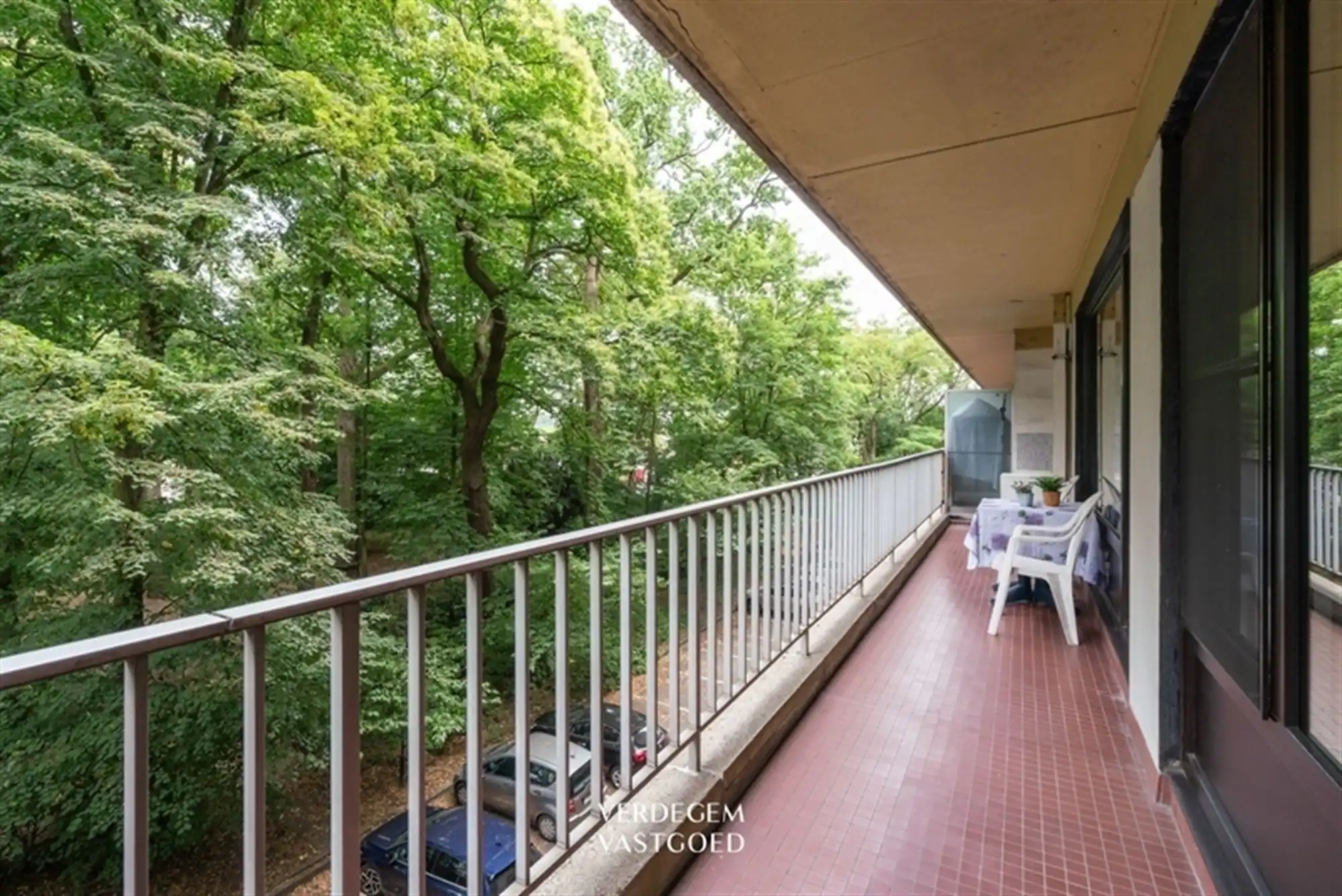 Wonen in de bomen: appartement met 2 slaapkamers en garage, een oase in het groen foto 10