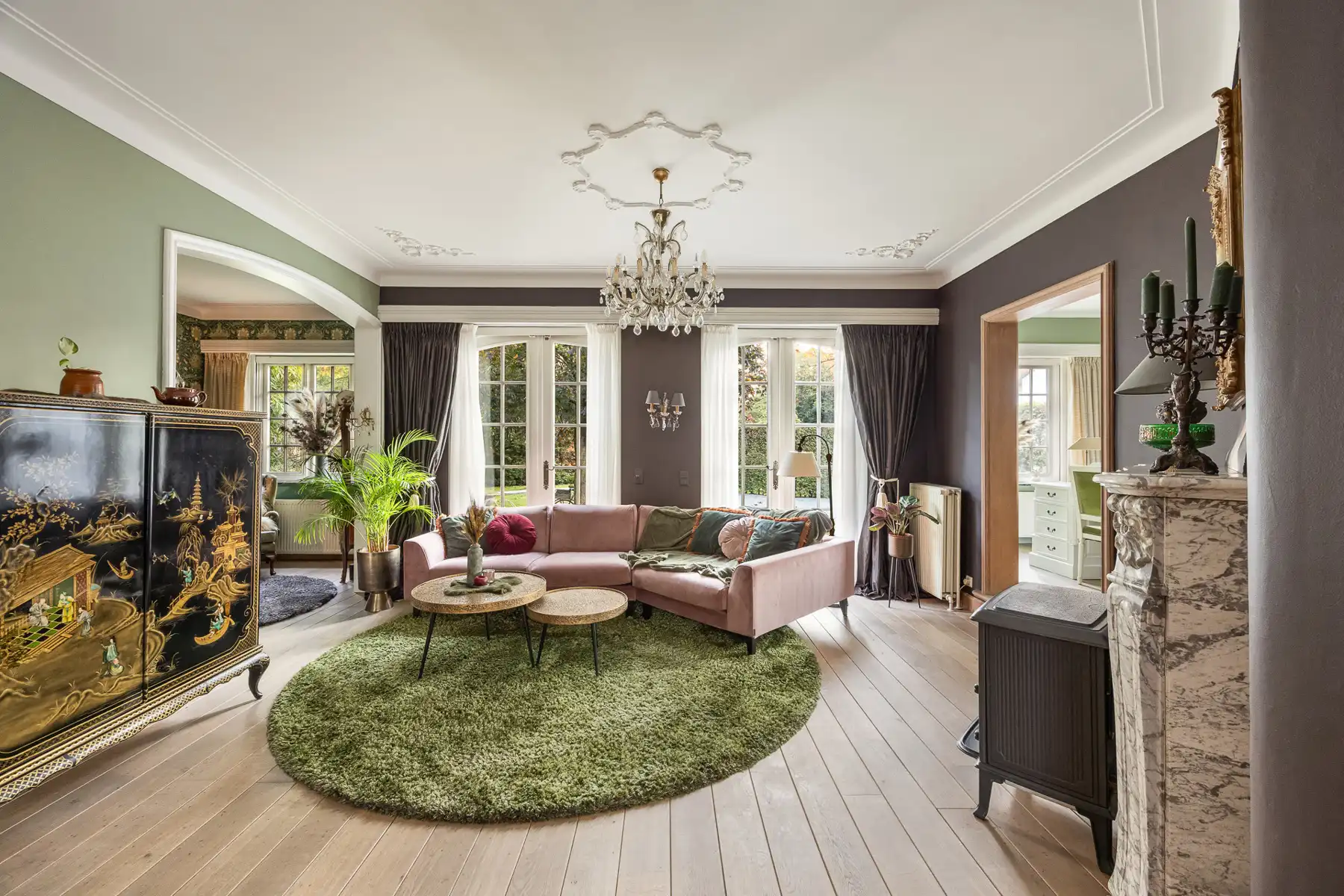 Karaktervolle villa, voorkant Schilde op ca. 1427 m² foto 3
