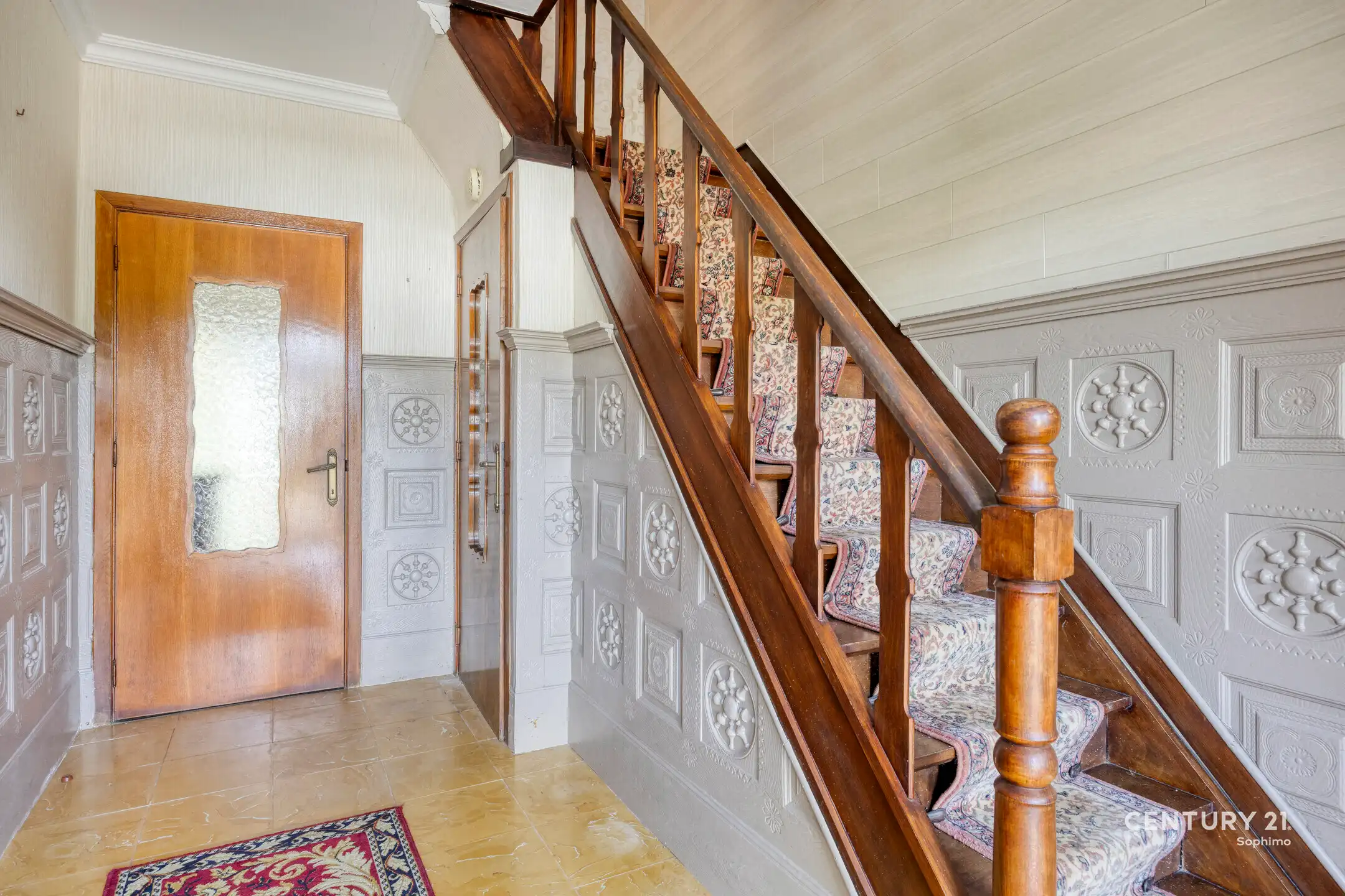 Charmante woning met 3 slaapkamers en veel potentieel foto 2