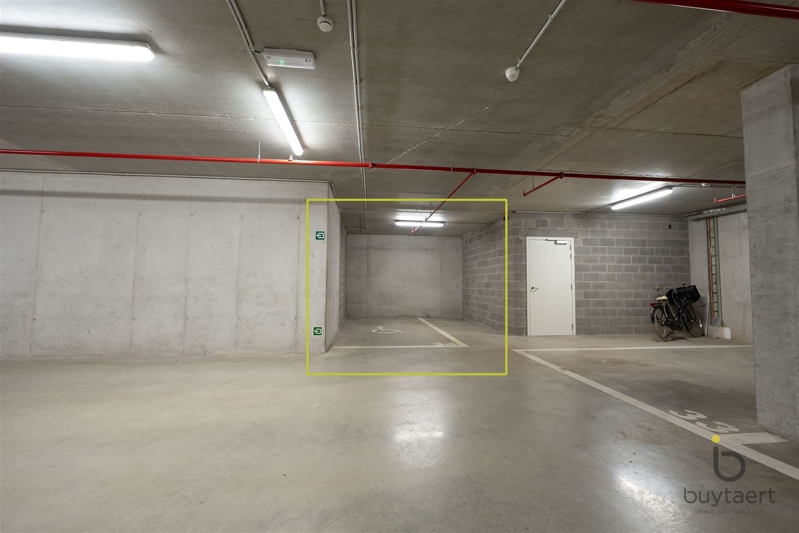 Luxe 3 slpk appartement met een gigantisch terras met zicht op het Kempisch dok. foto 35