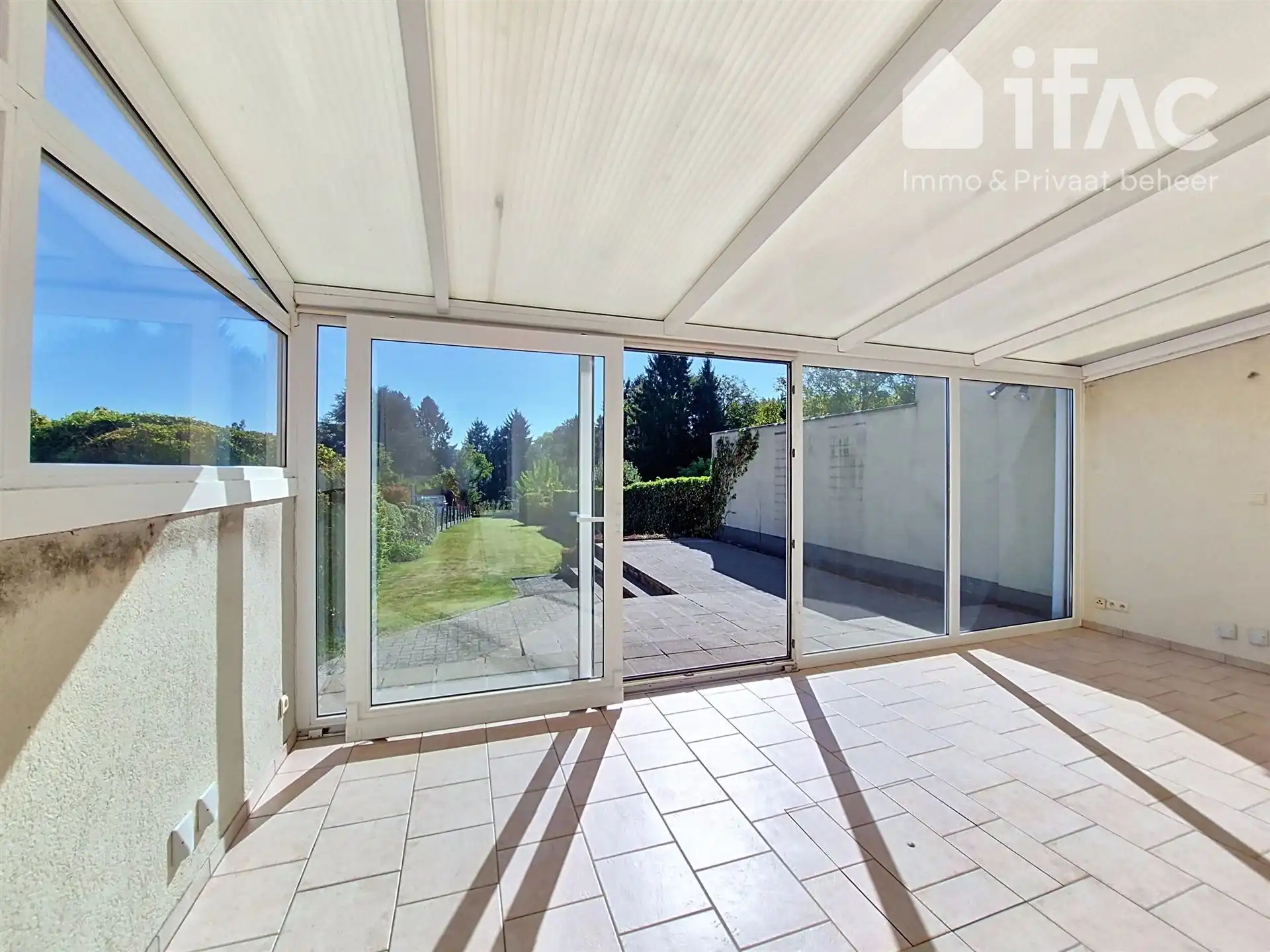 Mooi 3-gevel woning in centrum met parking&garage op 4a70ca foto 10
