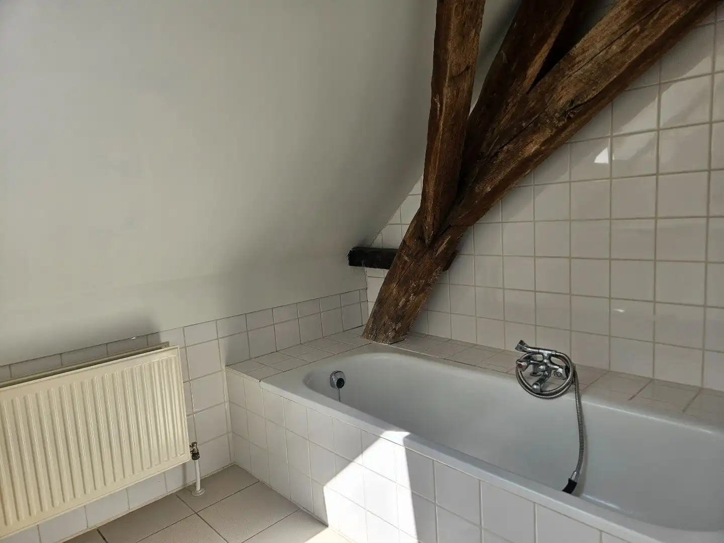 Duplex appartement met 2 ruime slaapkamers in het centrum van Geel! foto 9
