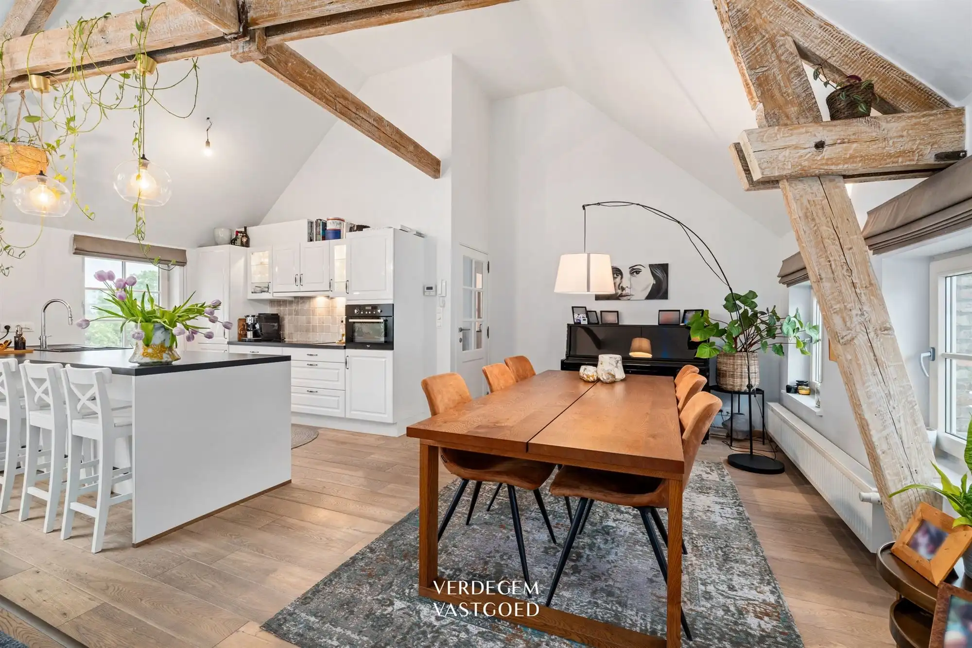 Knap appartement op centrale ligging met 3 slaapkamers en XL terras foto 10