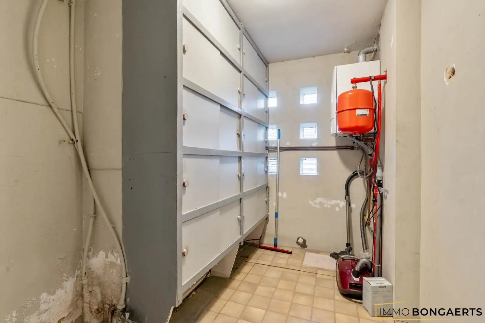 Gelijkvloerse woning met polyvalent bijgebouw foto 10