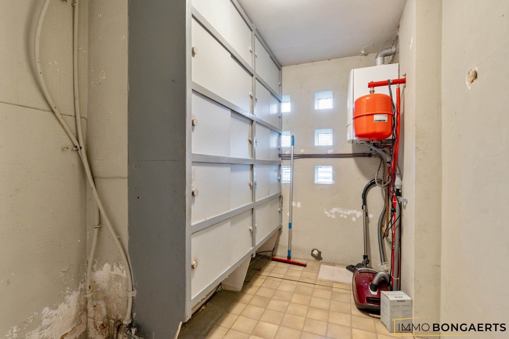 Gelijkvloerse woning met polyvalent bijgebouw foto 10