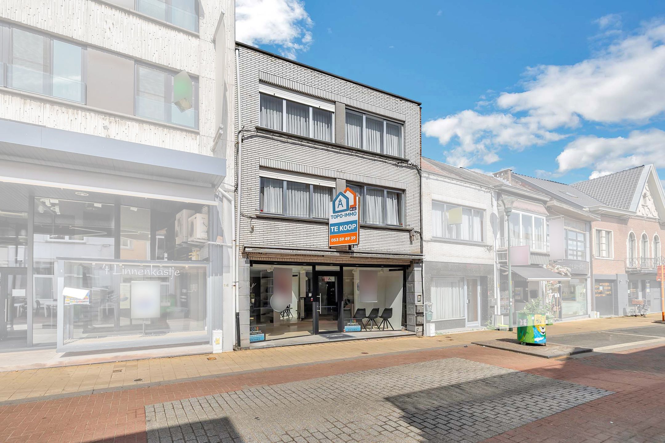 Hoofdfoto van de publicatie: Multifunctionele rijwoning in centrum Liedekerke