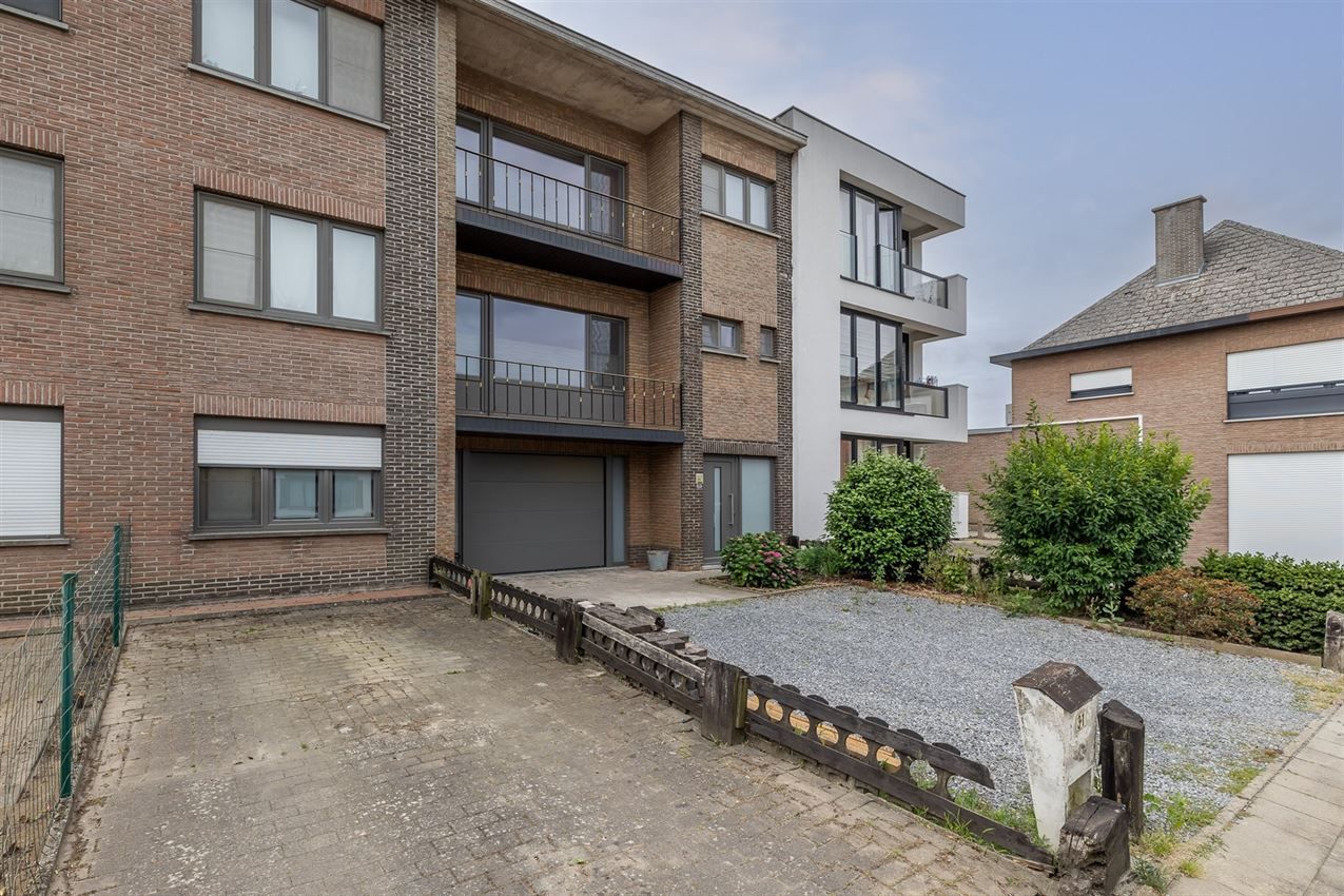Bel-etage nabij centrum, 3slk, garage, label C foto {{pictureIndex}}