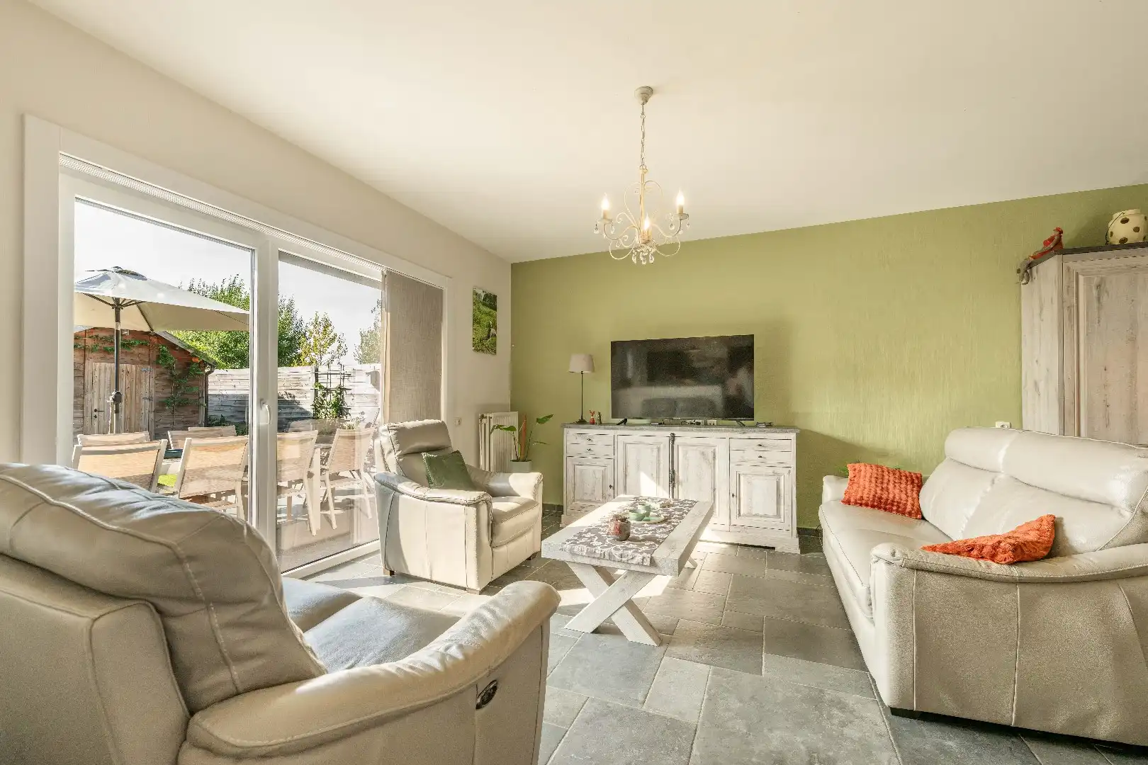 CENTRAAL GELEGEN INSTAPKLARE WONING foto 5