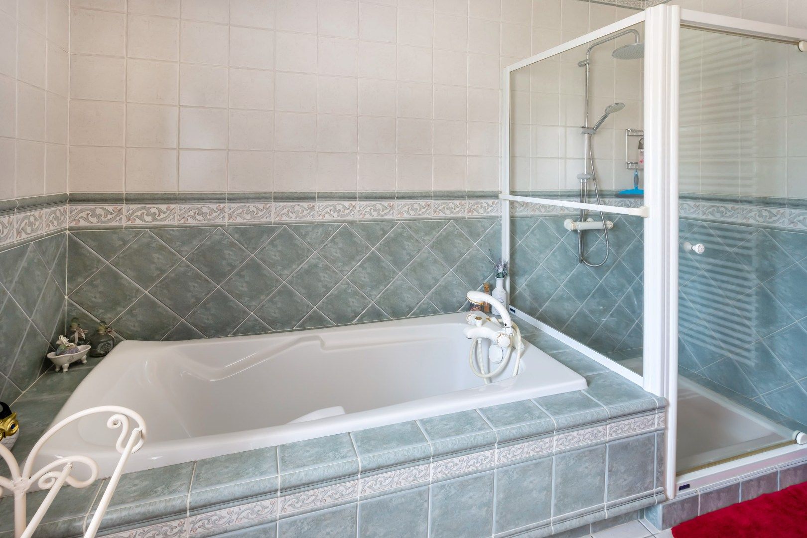 Unieke woning met karakter en een grote garage op uiterst rustige ligging in Mouthiers-sur-Boëme foto 11